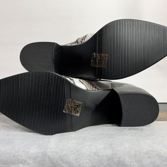 NEW Women's Snake Cut Out Buckle Ankle Boots Sz 6 - Picture 4 of 4